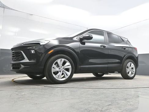 Used 2025 Buick Encore GX Preferred AWD/4WD image 35