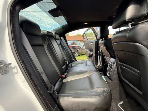 Used 2020 Dodge Charger SXT w/ Leather Interior Group RWD image 13