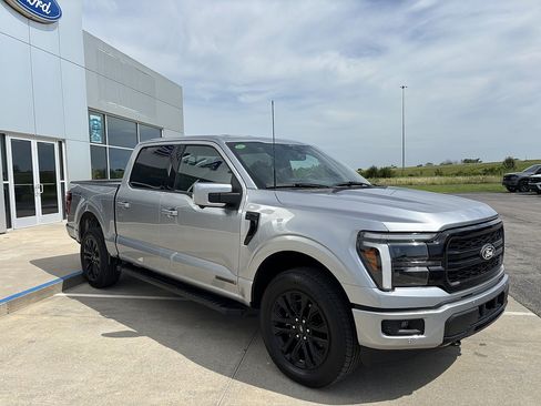 Used 2025 Ford F150 Lariat w/ Equipment Group 501A Mid AWD/4WD image 8