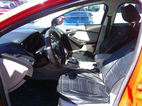 Used 2014 Ford Focus SE FWD image 7