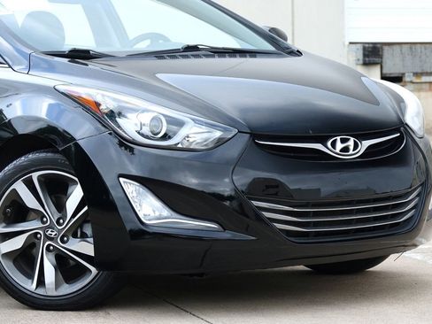 Used 2016 Hyundai Elantra Limited w/ Option Group 04 FWD image 17