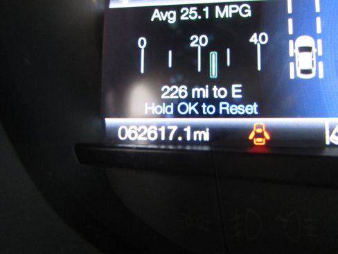 Certified 2019 Ford Edge Titanium w/ Equipment Group 301A image 40