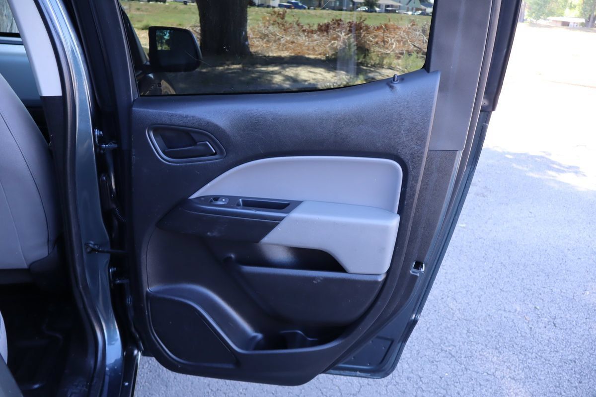 Used 2019 Chevrolet Colorado W/T w/ WT Convenience Package AWD/4WD image 20