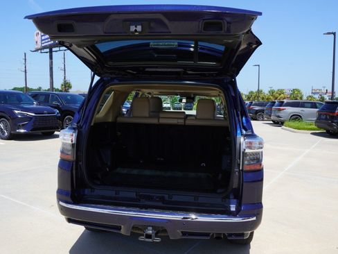 Used 2021 Toyota 4Runner Limited RWD image 37