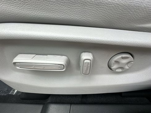 Used 2023 Honda Odyssey EX-L image 14