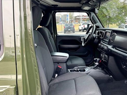 Used 2021 Jeep Wrangler Unlimited Sport image 28