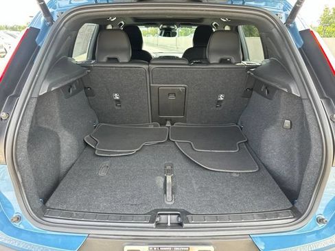 Certified 2023 Volvo XC40 B5 Ultimate w/ Climate Package AWD/4WD image 35