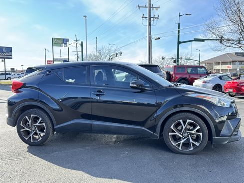 Used 2018 Toyota C-HR XLE image 18
