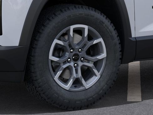 New 2026 Chevrolet Equinox ACTIV FWD image 10