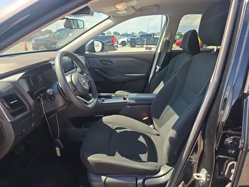 Used 2023 Nissan Rogue S FWD image 6