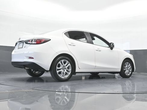 Used 2017 Toyota Yaris iA FWD image 62