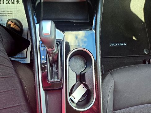 Used 2023 Nissan Altima 2.5 SV image 19