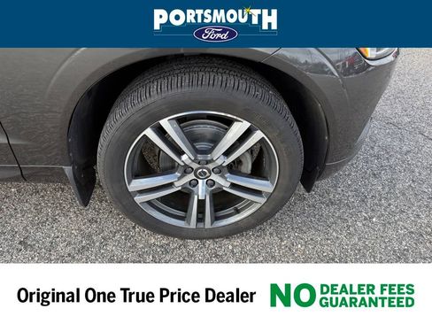 Used 2020 Volvo XC60 T5 Momentum w/ Protection Package image 26