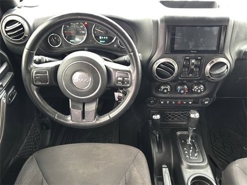 Used 2018 Jeep Wrangler Unlimited Sport S image 16