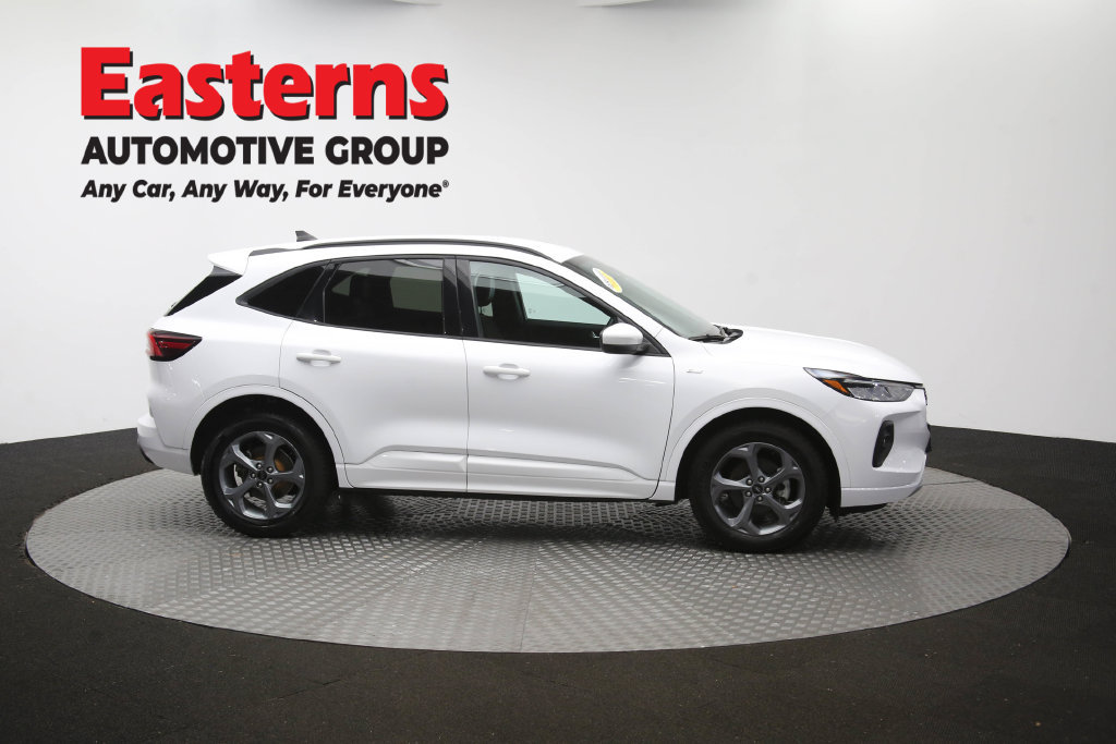 Used 2023 Ford Escape ST-Line Select AWD/4WD image 46
