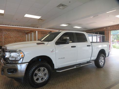 Used 2024 RAM 2500 Big Horn w/ Off Road Package AWD/4WD image 77