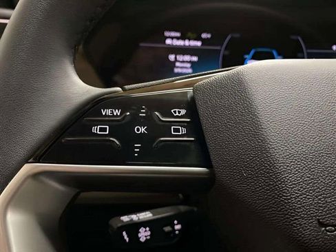 Used 2025 Audi Q6 e-tron Premium Plus w/ Premium Plus image 16