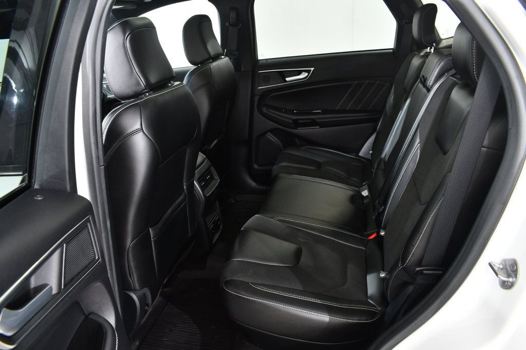 Used 2020 Ford Edge ST w/ Equipment Group 401A AWD/4WD image 16