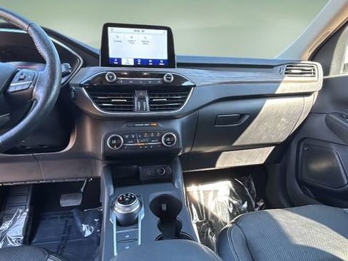 Used 2020 Ford Escape Titanium w/ Titanium Premium Package 2.0 image 24