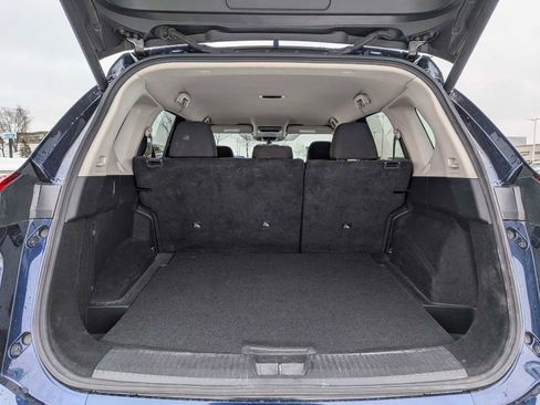 Used 2025 Nissan Rogue SV image 29