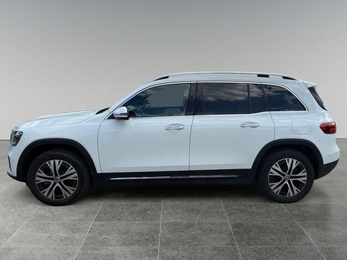 Used 2024 Mercedes-Benz GLB 250 4MATIC image 2
