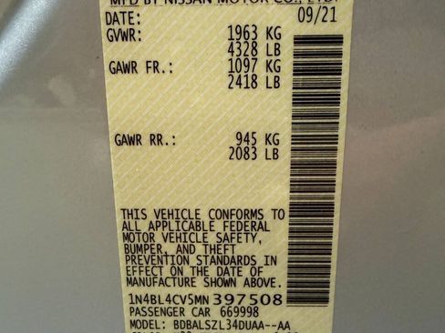 Used 2021 Nissan Altima 2.5 SR w/ SR Premium Package FWD image 31