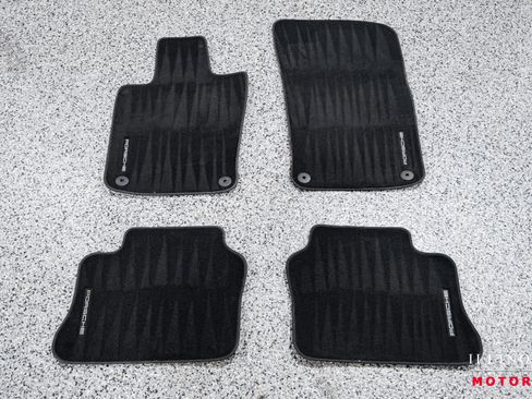 Used 2016 Porsche Panamera 4 Edition image 32