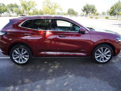 Used 2022 Buick Envision Avenir w/ Technology Package II image 2