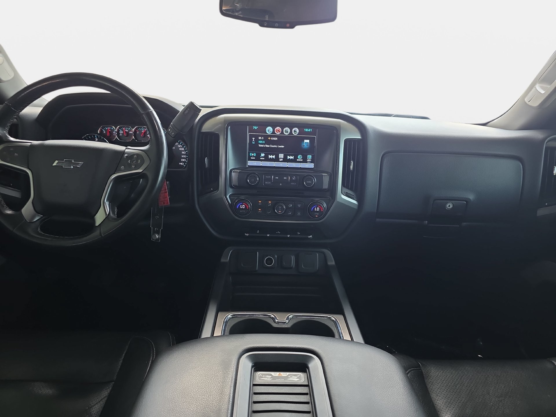Used 2018 Chevrolet Silverado 1500 LT w/ All Star Edition AWD/4WD image 9
