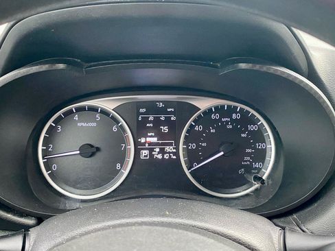 Used 2020 Nissan Versa S FWD image 16
