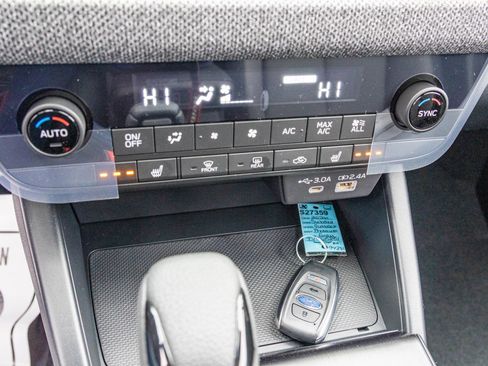 Used 2026 Subaru Outback Premium AWD/4WD image 25