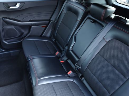 Used 2024 Ford Escape ST-Line image 19