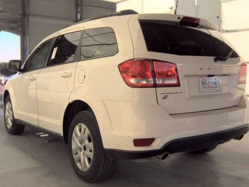 Used 2019 Dodge Journey SE w/ Premium Group AWD/4WD image 2