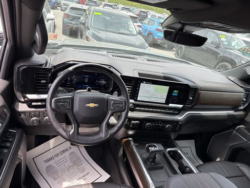 Used 2026 Chevrolet Silverado 1500 High Country AWD/4WD image 17