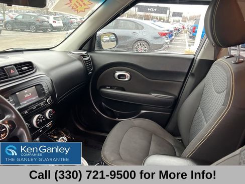 Used 2016 Kia Soul + image 40