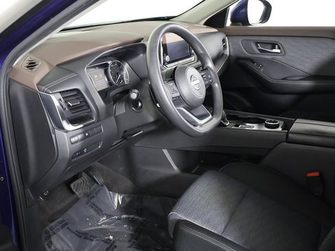 Used 2023 Nissan Rogue SV image 20