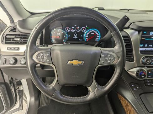 Used 2016 Chevrolet Suburban LTZ image 17