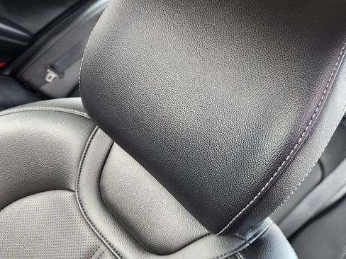 Used 2023 Genesis G70 2.0T RWD image 23