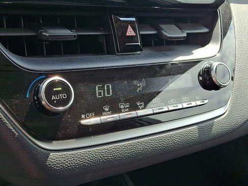 Certified 2021 Toyota Corolla LE w/ LE Convenience Package FWD image 11