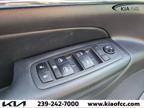 Used 2021 Jeep Grand Cherokee Limited AWD/4WD image 25