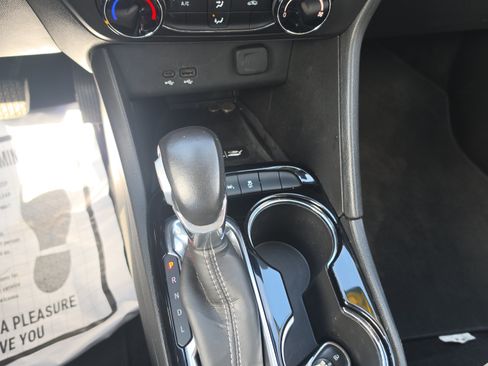 Used 2024 Buick Encore GX Preferred w/ Advanced Technology Package FWD image 10