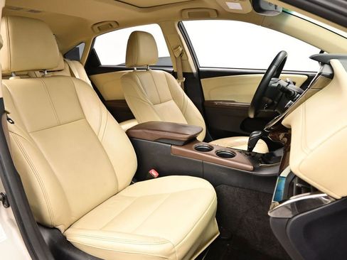 Used 2013 Toyota Avalon XLE Premium image 9