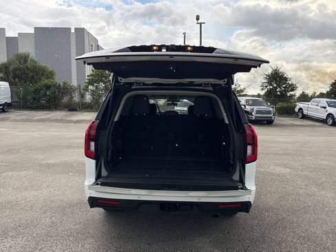 Used 2025 Ford Expedition Active RWD image 33