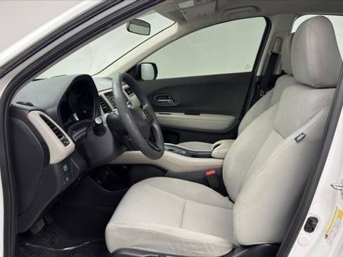 Used 2019 Honda HR-V LX image 14