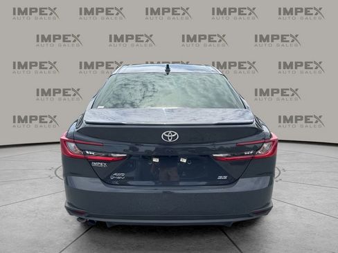 Used 2025 Toyota Camry SE AWD/4WD image 4