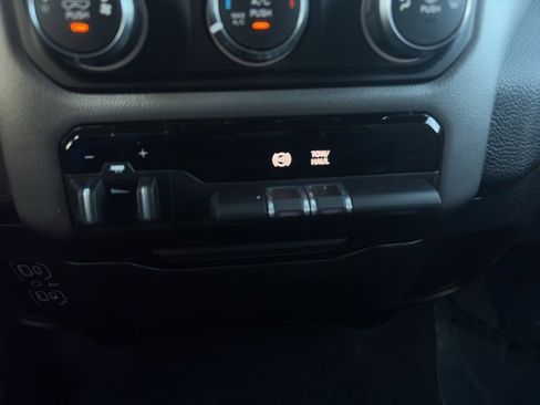 Used 2020 RAM 2500 Big Horn w/ Level 1 Equipment Group image 13