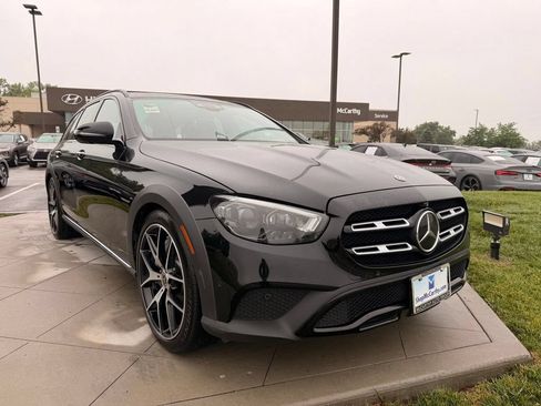 Used 2021 Mercedes-Benz E 450 4MATIC All-Terrain Wagon image 38