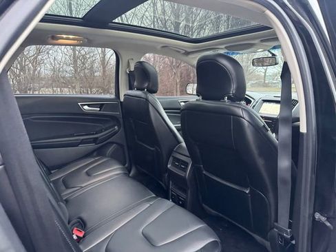 Used 2017 Ford Edge Titanium w/ Technology Package image 18