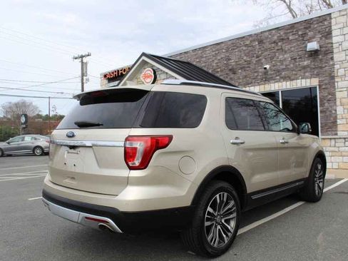 Used 2017 Ford Explorer Platinum AWD/4WD image 5