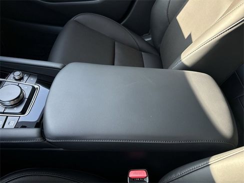 New 2026 MAZDA MAZDA3 Hatchback w/Premium Plus Pkg image 21